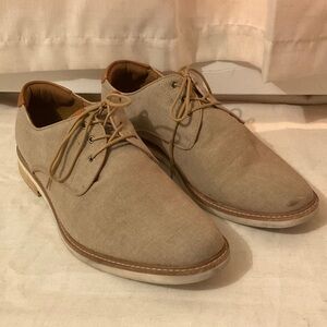 Men's Tan Lace-Up Shoes